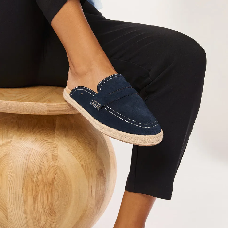 Arlie Navy Suede