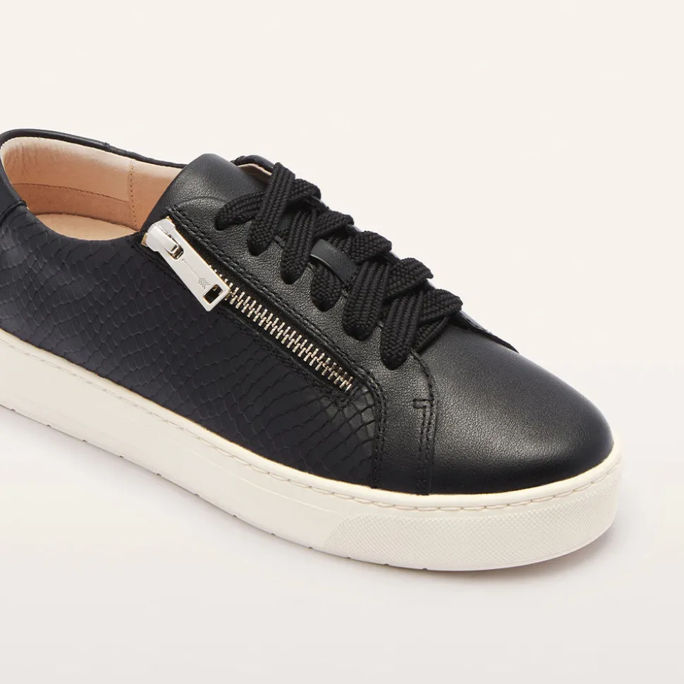 Billie II Black Emboss