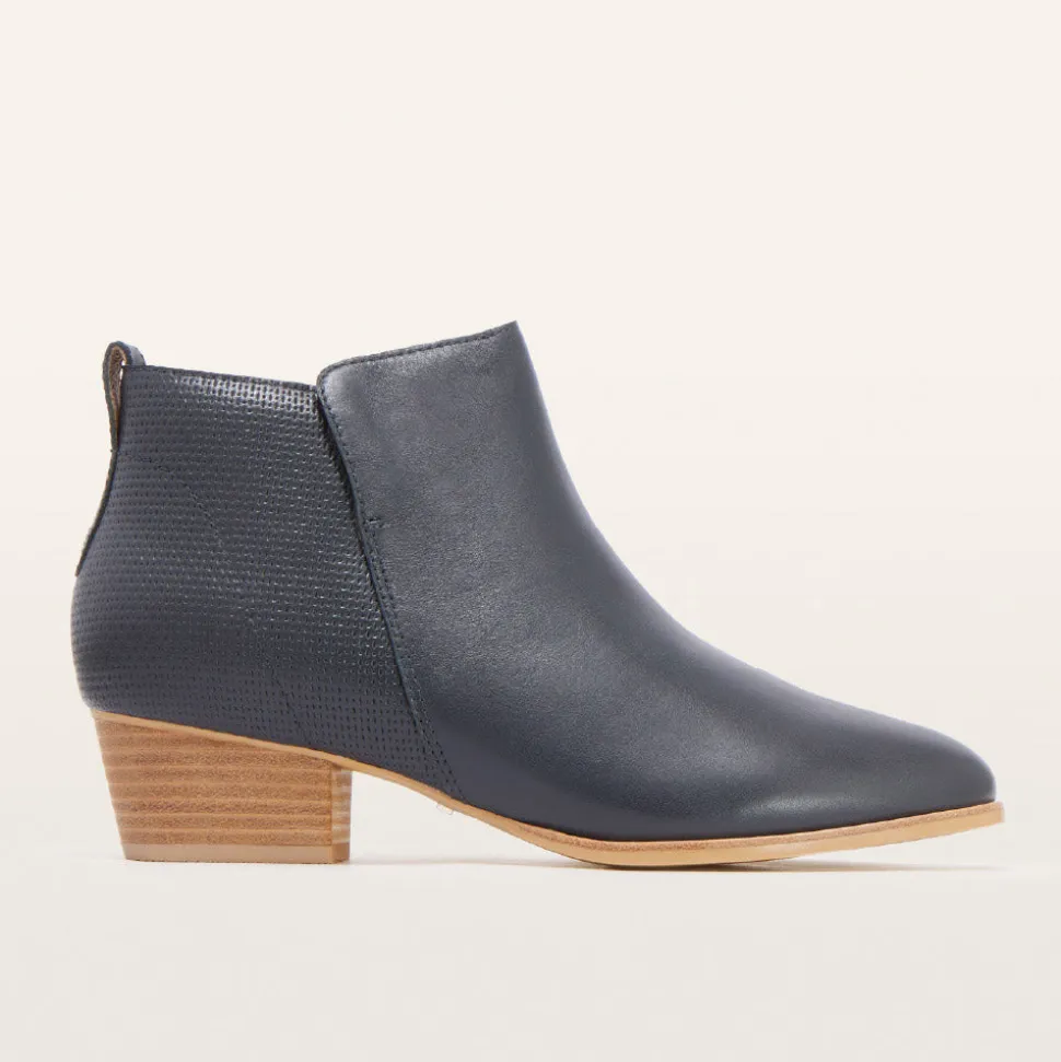 Charleston Dark Navy