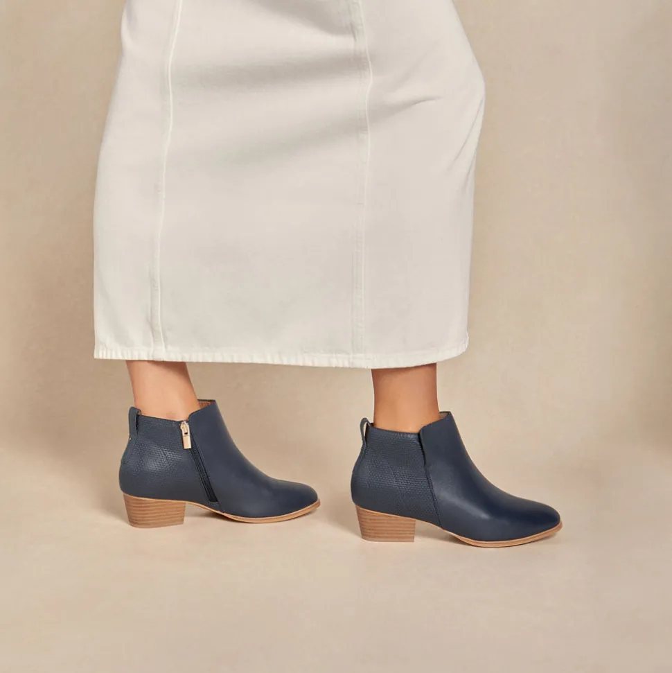 Charleston Dark Navy