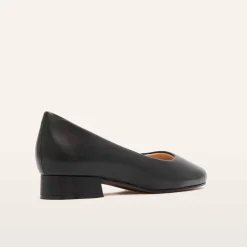 Cleo Black