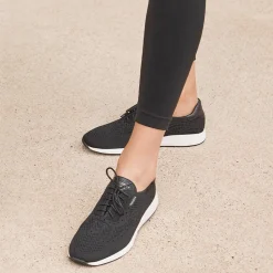 Dimity Black