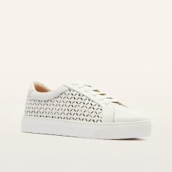 Mim V White Lattice