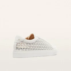 Mim V White Lattice