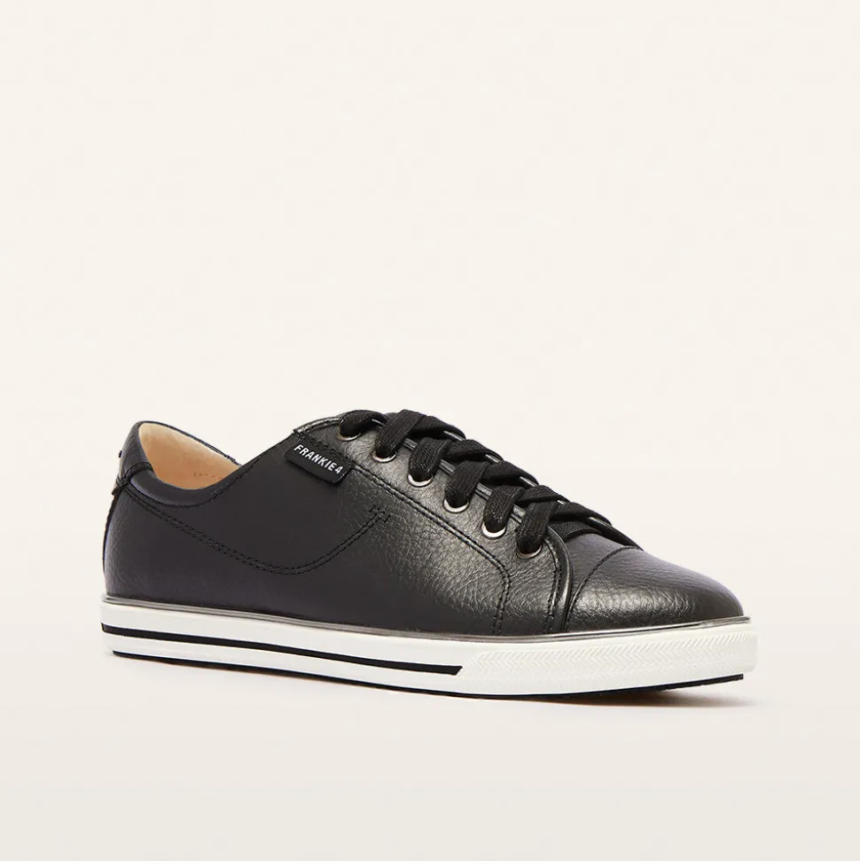 Nat III Black/White
