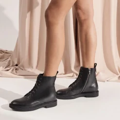Scout Black